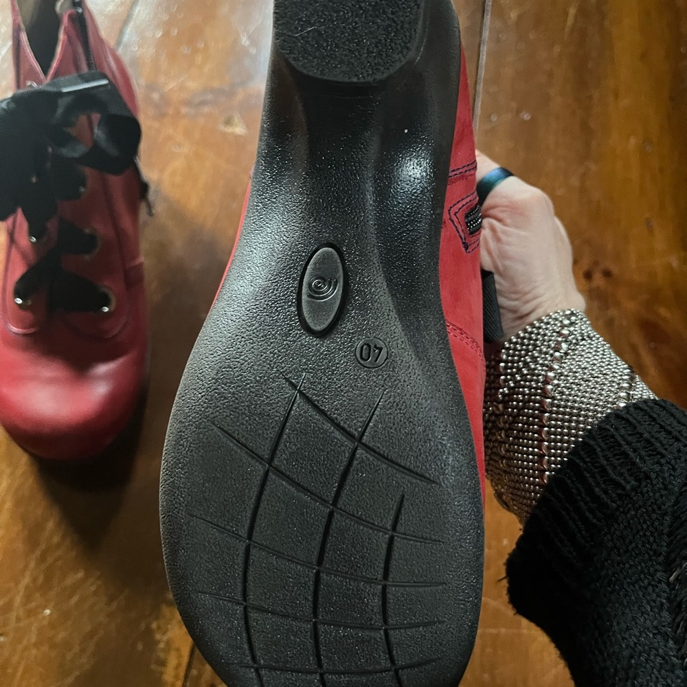 Portofino Boots Size 8 - Picture 2 of 4